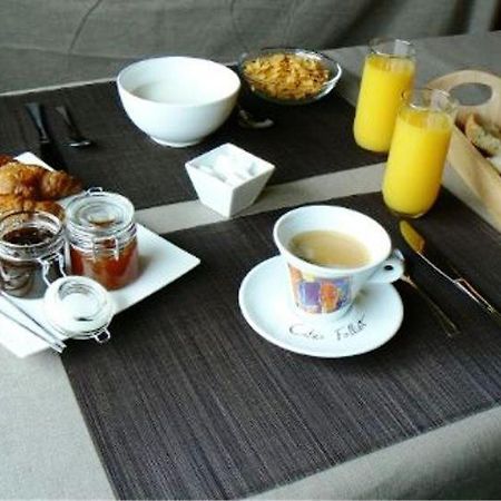 Lou Lombres Acomodação com café da manhã Exterior foto
